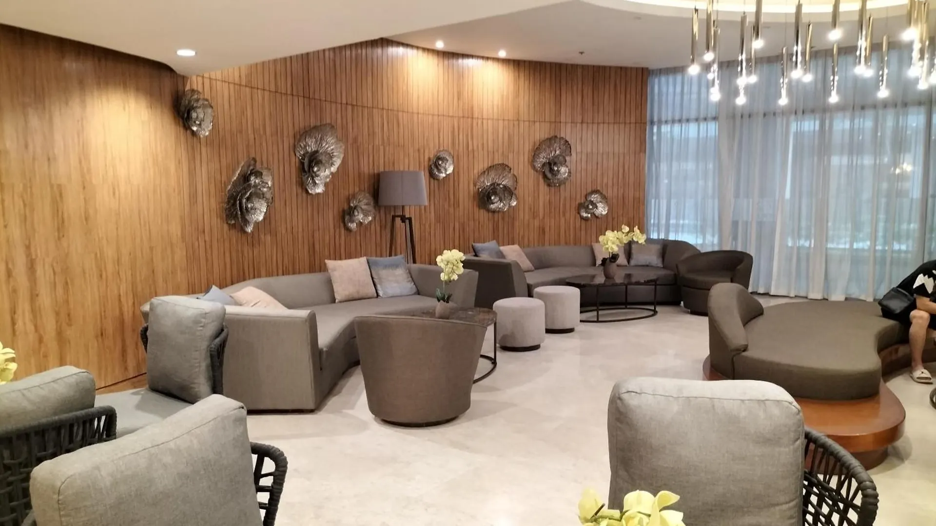 Comfy 19 Shore2 Residence Tower2 Pasay Aparthotel