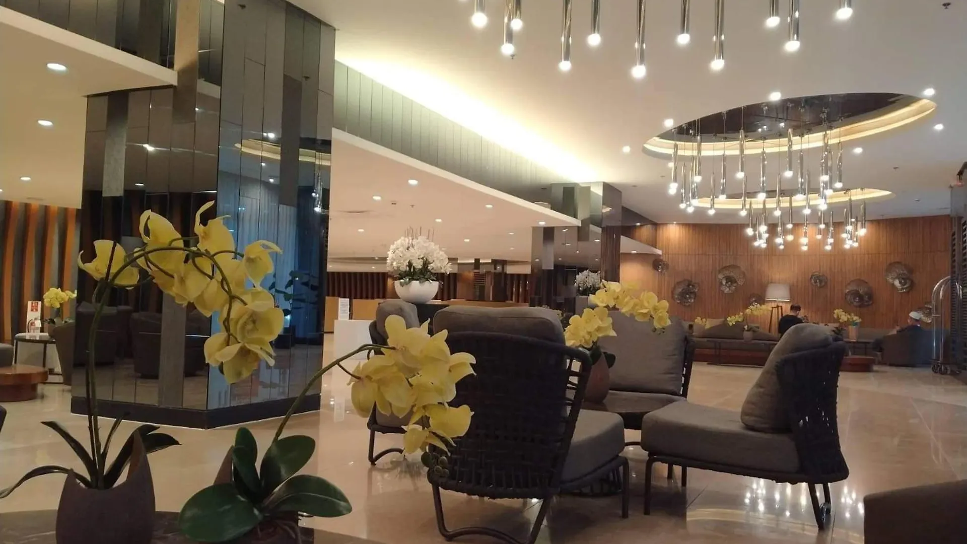 Comfy 19 Shore2 Residence Tower2 Pasay Aparthotel